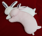 ウサギ昼寝枕